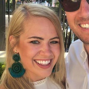 Meet your Posher, Caitlin